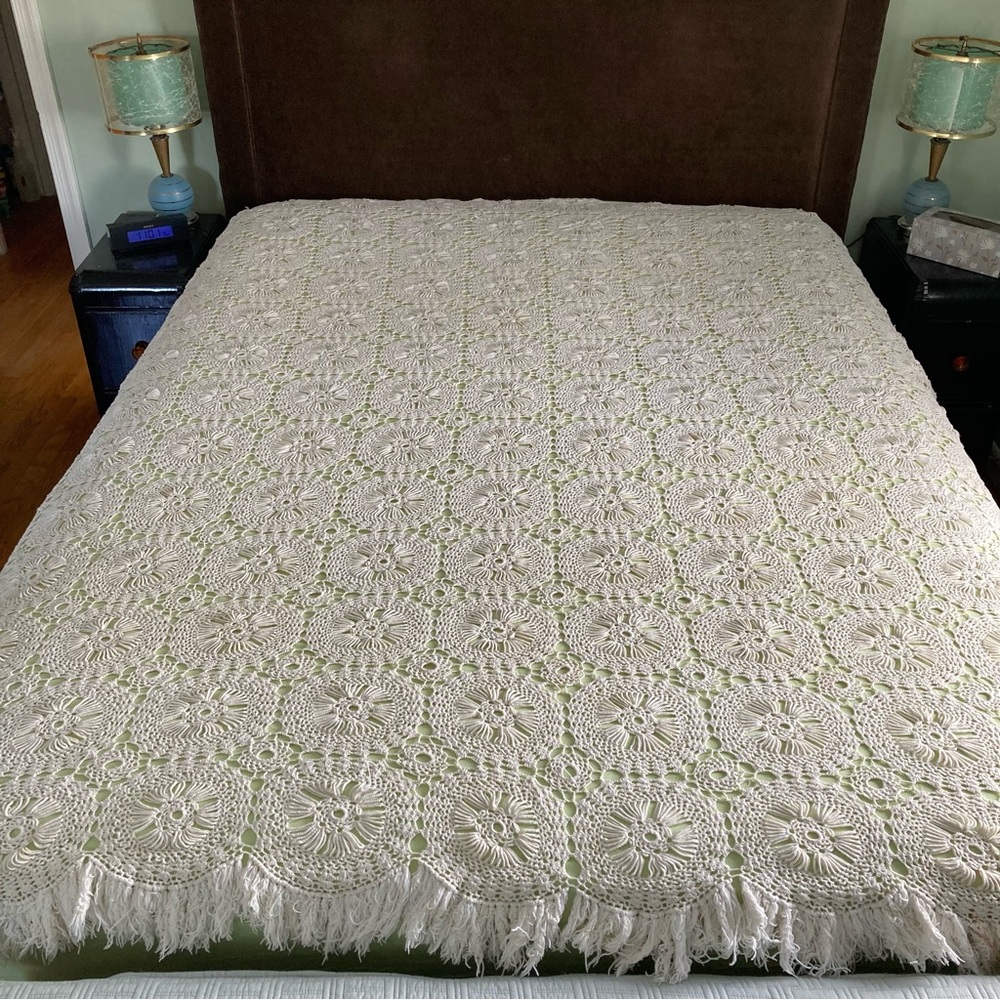 Vintage Boho Hand Crochet Twin Size Coverlet Bedspread